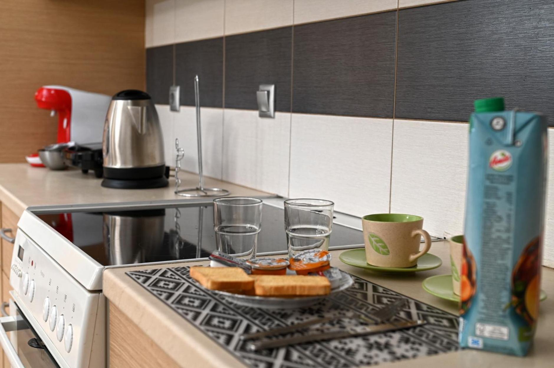 Oasis Lower Ground Floor Apartment Argos Exterior photo