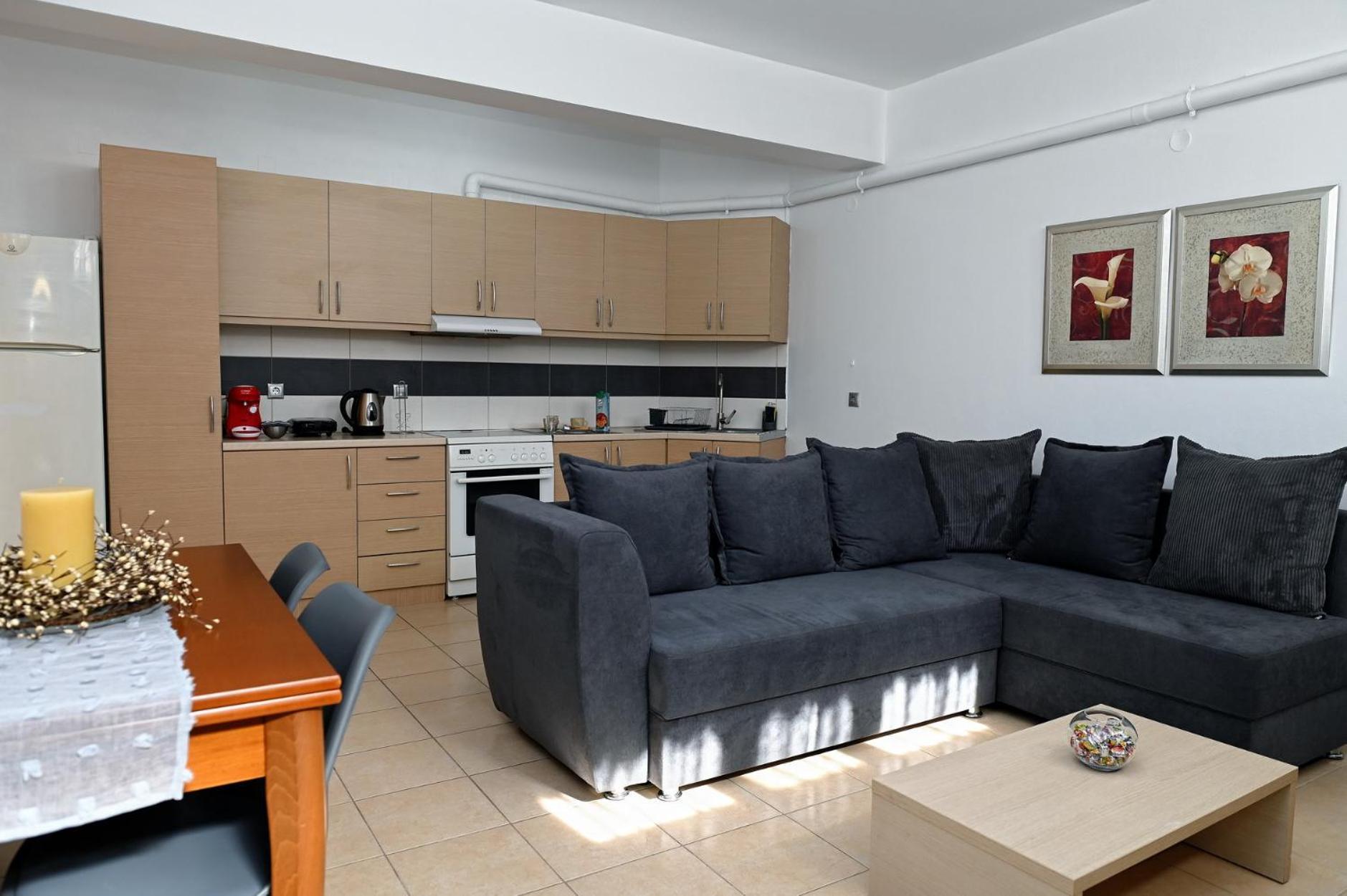Oasis Lower Ground Floor Apartment Argos Exterior photo